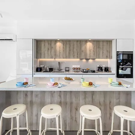 Villa Azure Seaview Garnet *